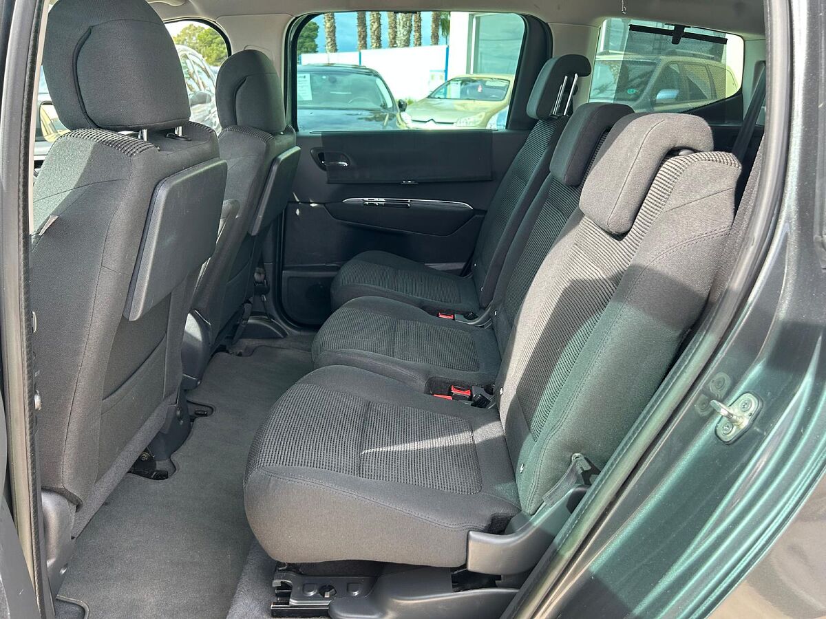 PEUGEOT 5008 STYLE 1.6 HDI AUTO SPANISH LHD IN SPAIN 118000 MILES 7 SEATS 2014